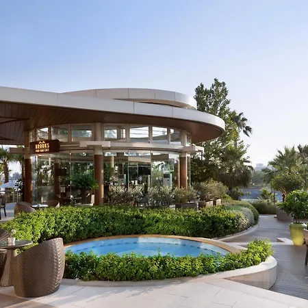 Sheraton Grand 호텔