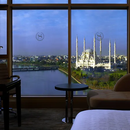 호텔 Sheraton Grand 아다나