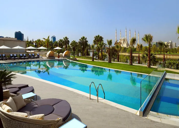 Sheraton Grand Готель Адана