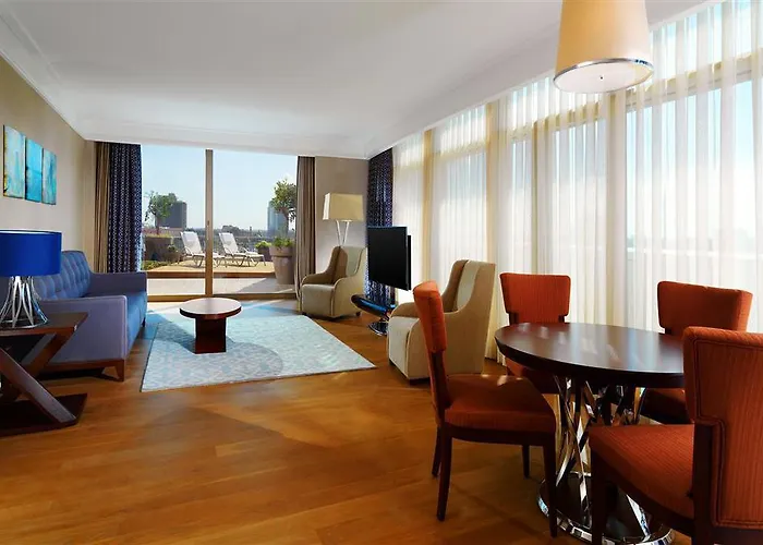 Готель Sheraton Grand Адана